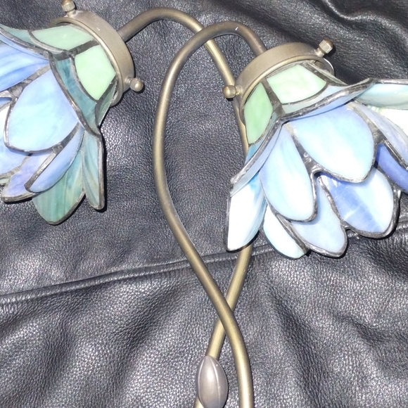 Adorable Tiffany style small lamp - Picture 7 of 7